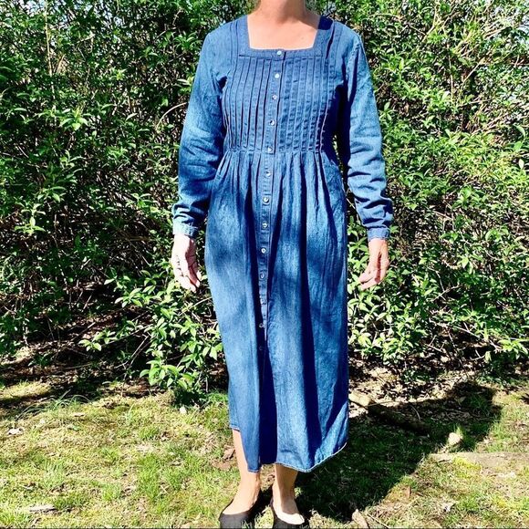 Vintage Dresses & Skirts - Vtg 90s Robbie Bee pleated bodice denim dress